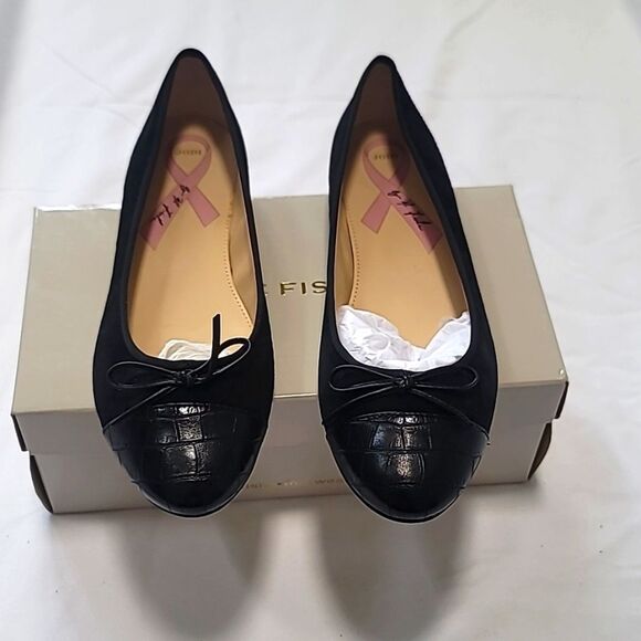 Marc Fisher Women's Flats - Picture 1 of 7